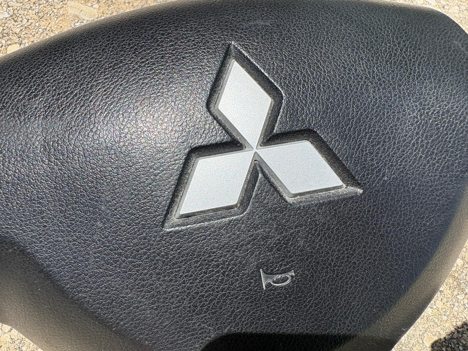 2011, 2012, 2013, 2014, 2015, 2016, 2017, 2018, 2019, 2020 Mitsubishi Outlander Sport Air Bag Driver Steering Wheel Airbag OEM