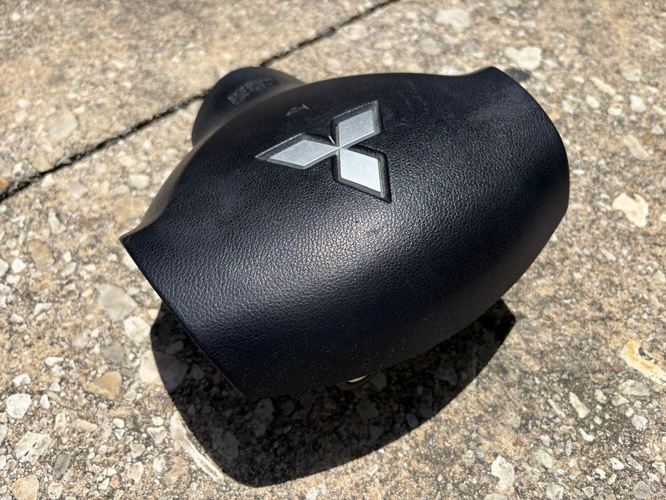 2011, 2012, 2013, 2014, 2015, 2016, 2017, 2018, 2019, 2020 Mitsubishi Outlander Sport Air Bag Driver Steering Wheel Airbag OEM