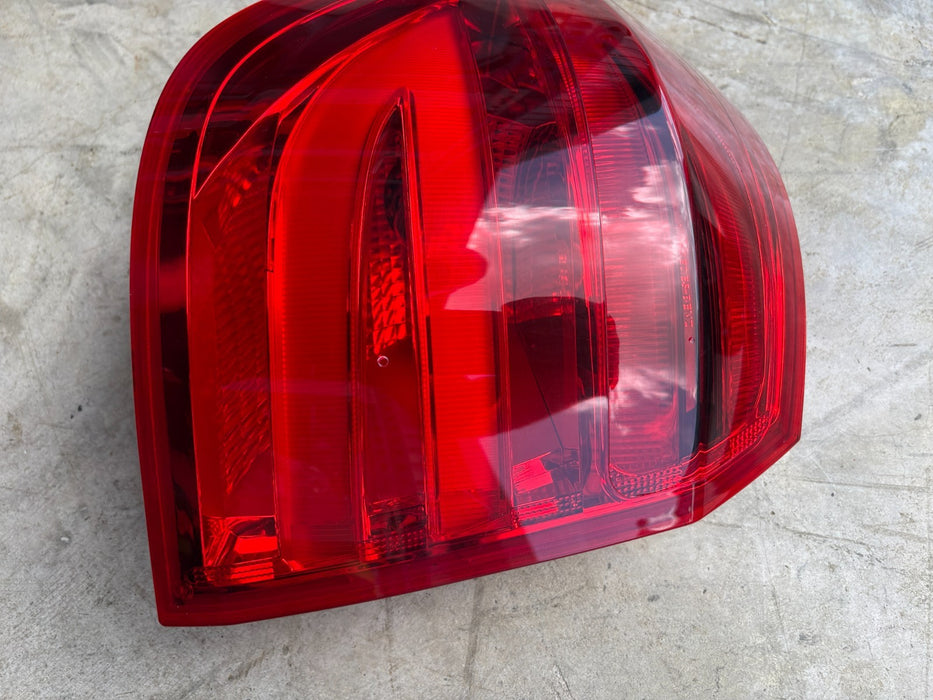 2014-2016 MERCEDES-BENZ GL550 REAR LEFT SIDE QUARTER MOUNT TAIL LIGHT LAMP OEM