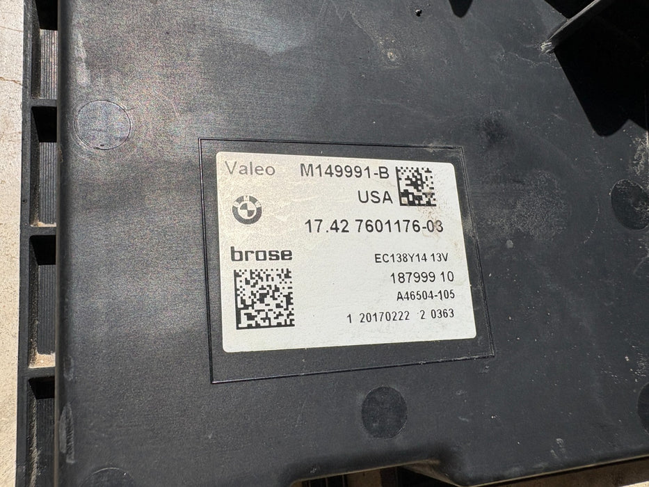 2014 - 2018 BMW X4 2.0L Engine Radiator Cooling Fan Motor Assembly OEM