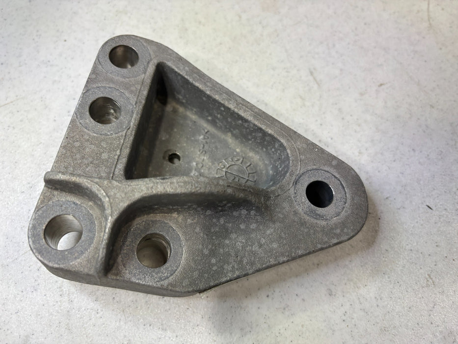 2011-2019 FORD EXPLORER 3.5L FRONT RIGHT SIDE ENGINE MOUNT BRACKET OEM