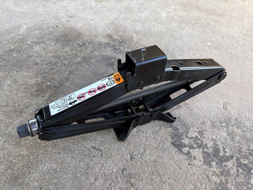2020 - 2025 BUICK ENCORE EMERGENCY JACK OEM 42608319