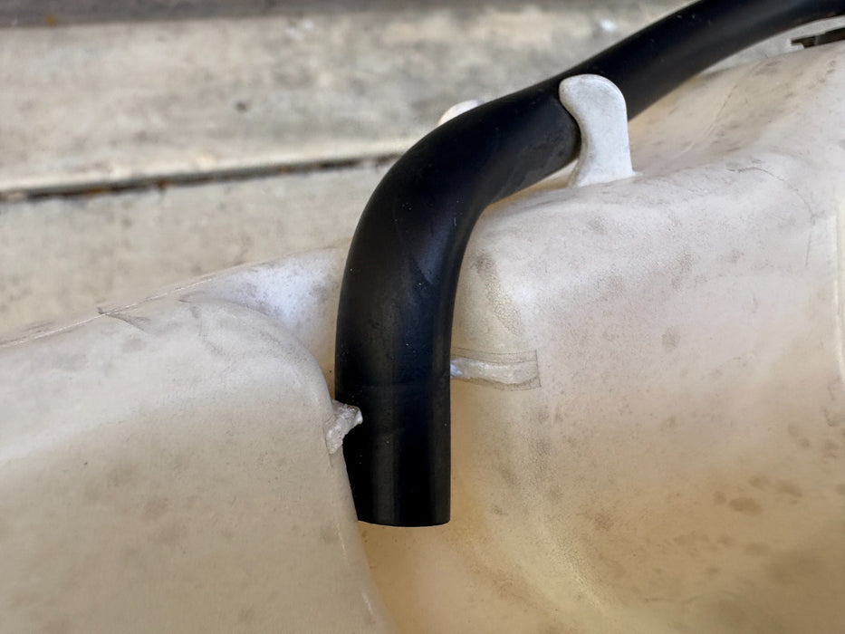 2013-2018 Lexus Es350 Radiator Coolant Bottle Reservoir Tank OEM