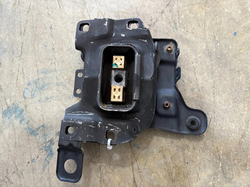 2012-2018 Ford Focus FWD A/T FRONT LEFT GEARBOX TRANSMISSION MOUNT BRACKET OEM