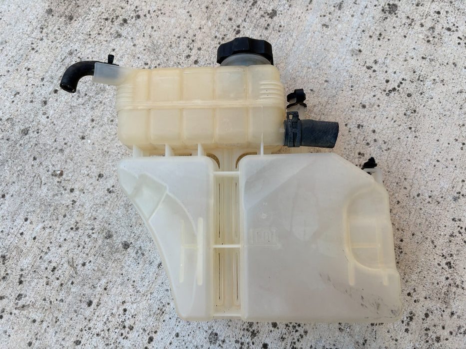 2014-2019 Cadillac Cts Radiator Coolant Overflow Expansion Tank Bottle OEM