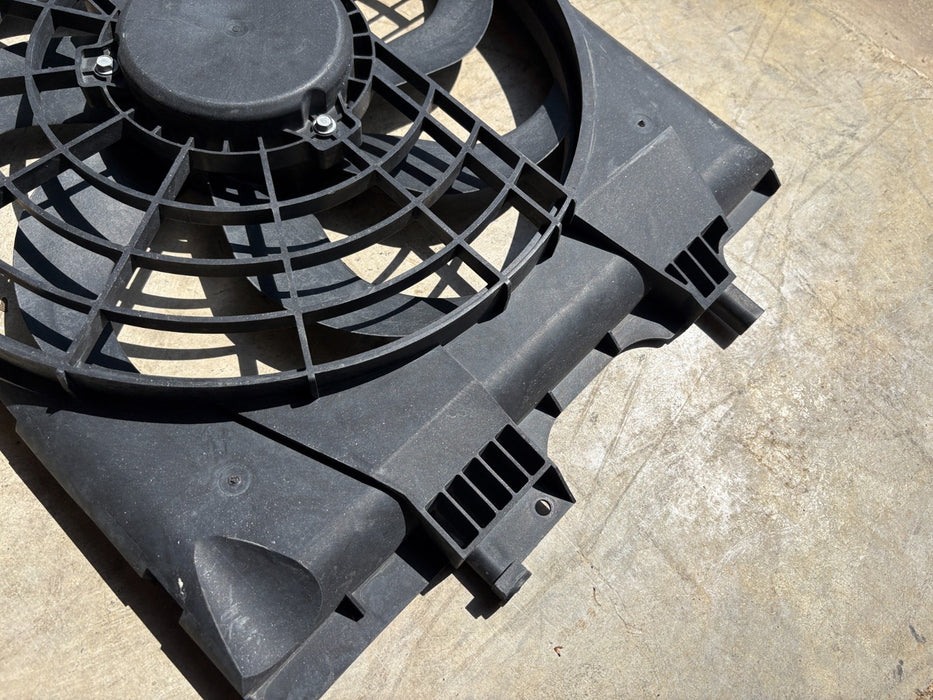 2018 2019 2020 2021 Nissan Kicks 1.6L Radiator Fan Assembly OEM