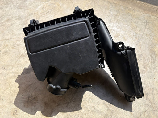 2017-2020 Ford Fusion 1.5L Air Filter Cleaner Housing Box OEM