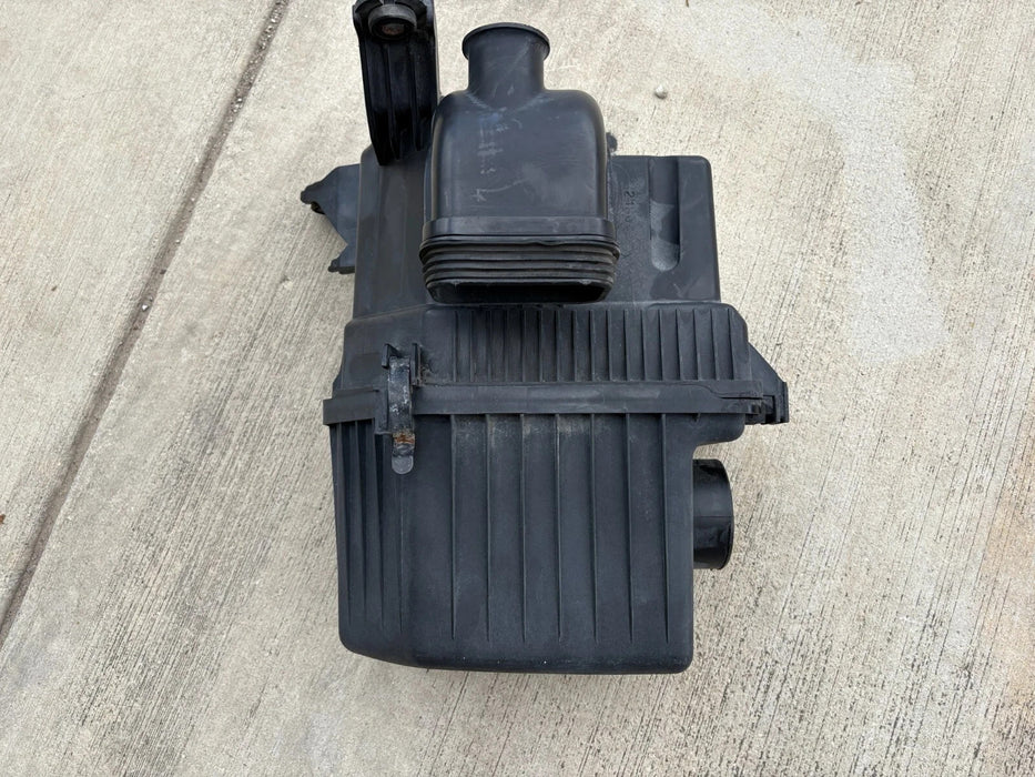 Original - 2012-2013 Kia Soul 2.0L Air Intake Filter Box Housing