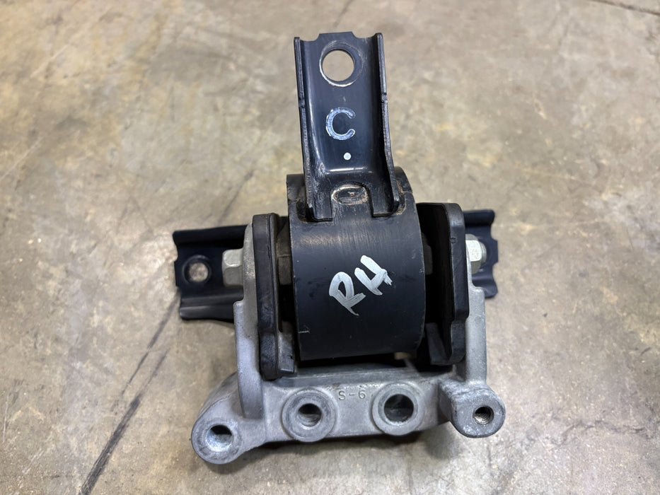 11-24 MITSUBISHI OUTLANDER SPORT 2.0L ENGINE MOTOR RIGHT SIDE MOUNT BRACKET, OEM