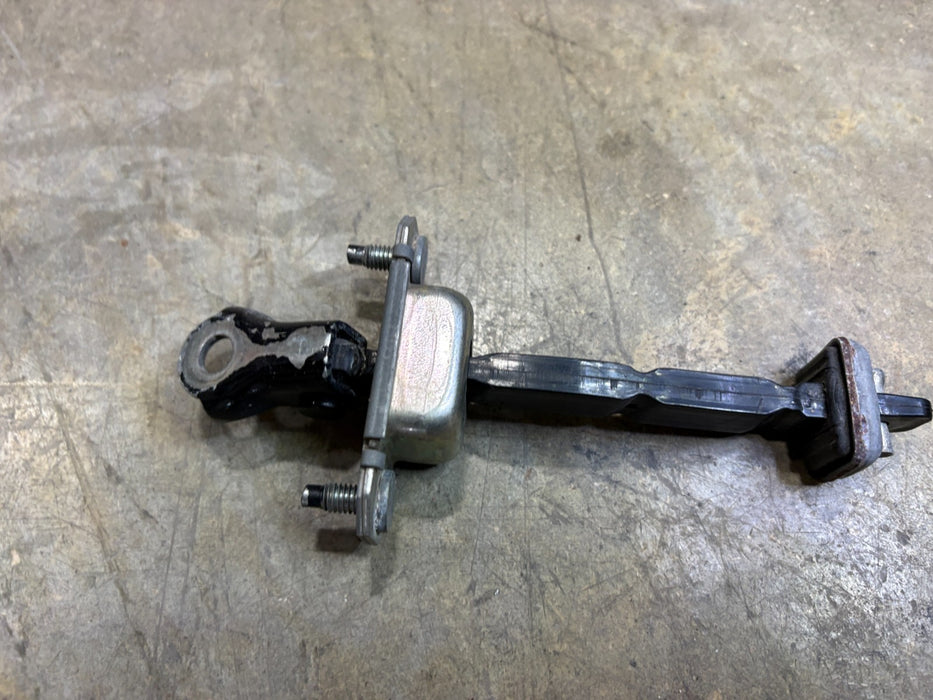 2015-2018 SUBARU WRX FRONT LEFT SIDE DOOR CHECK STRAP STOPPER OEM