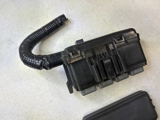 2014-2019 Toyota Highlander 3.5L Underhood Fuse Relay Box (Small) OEM