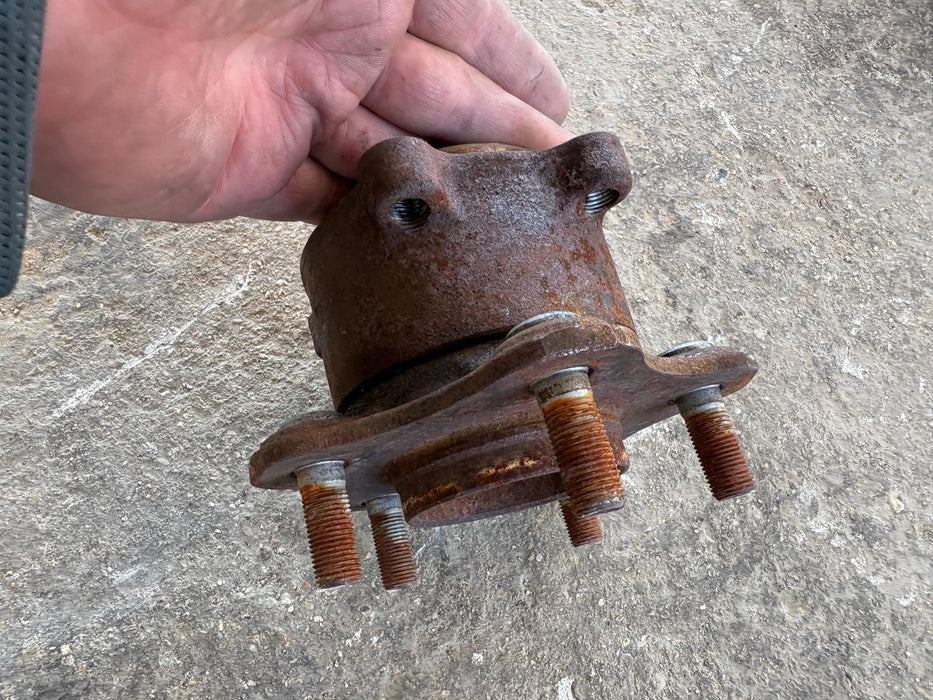 2015-2024 Nissan Murano 3.5L Rear Right Wheel Bearing and Hub Assembly OEM