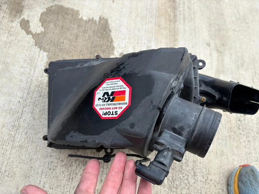 2013-2015 Jaguar XF 3.0L LH Driver Engine Air Intake Filter Housing Cleaner Box