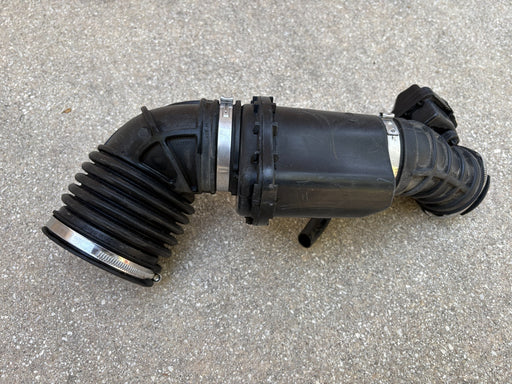 2018-2021 Chevrolet Equinox 1.5L Air Intake Duct Hose 84228127 OEM