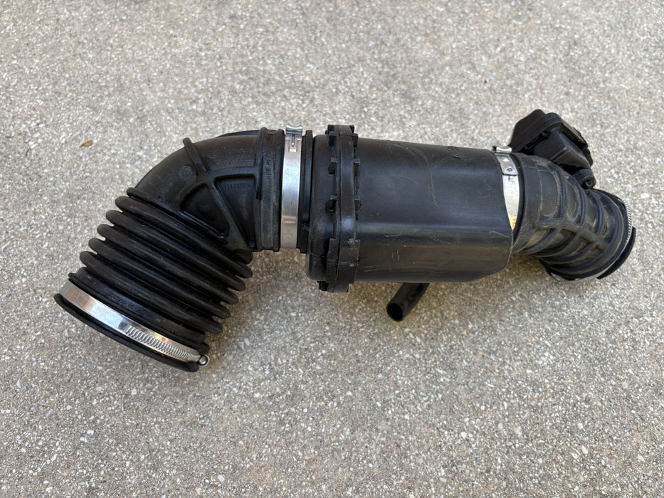 2018-2021 Chevrolet Equinox 1.5L Air Intake Duct Hose 84228127 OEM