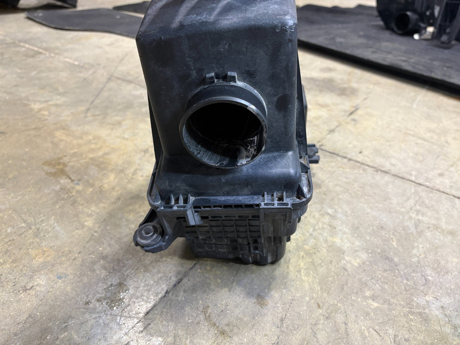 2014-2019 Kia Soul 2.0L Air Cleaner Filter Box Housing OEM