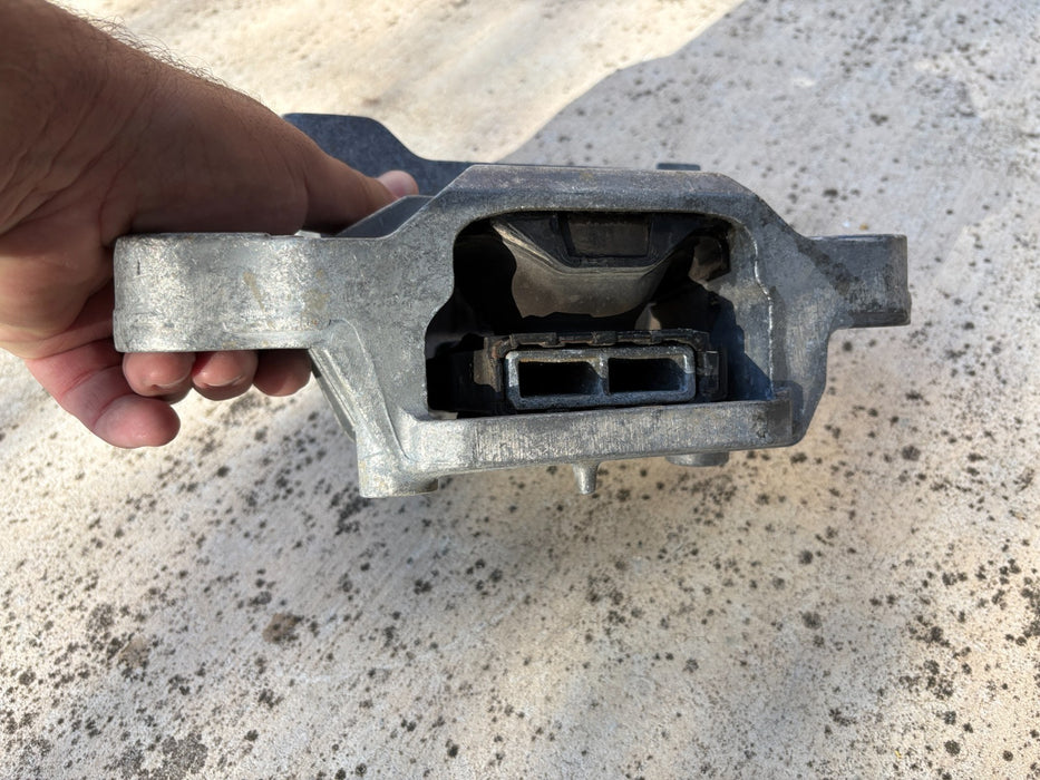 2020 - 2022 Ford Escape 1.5L Transmission Mount Support OEM