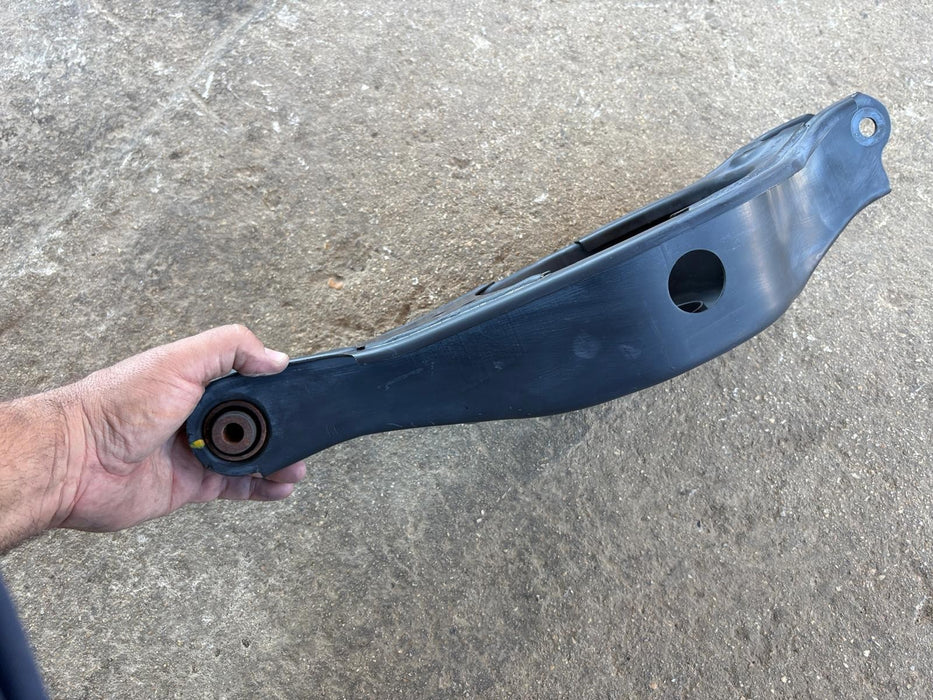 2021-2026 NISSAN ROGUE 1.5L LEFT DRIVER REAR LOWER CONTROL ARM OEM