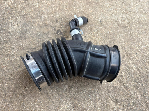 2020-2025 NISSAN VERSA 1.6L ENGINE AIR INTAKE CLEANER INLET DUCT TUBE HOSE OEM