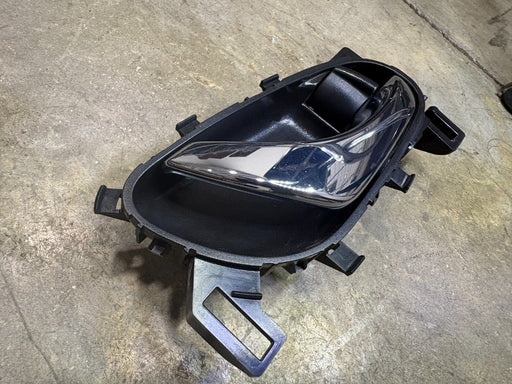 2013 - 2019 NISSAN SENTRA FRONT RIGHT PASSENGER SIDE DOOR INNER HANDLE OEM