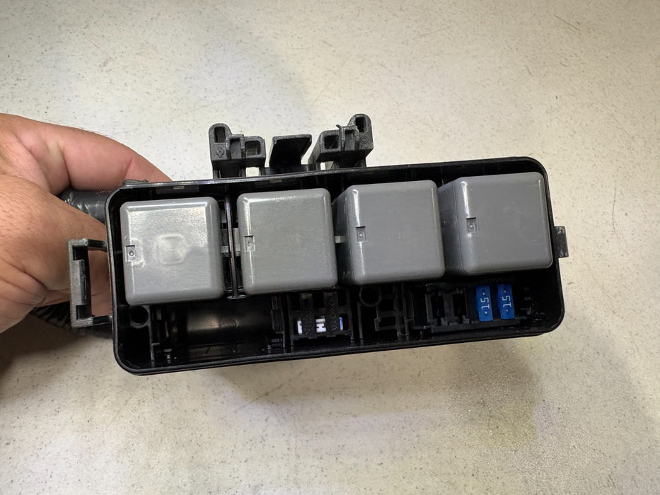 2014-2019 Toyota Highlander 3.5L Underhood Fuse Relay Box (Small) OEM