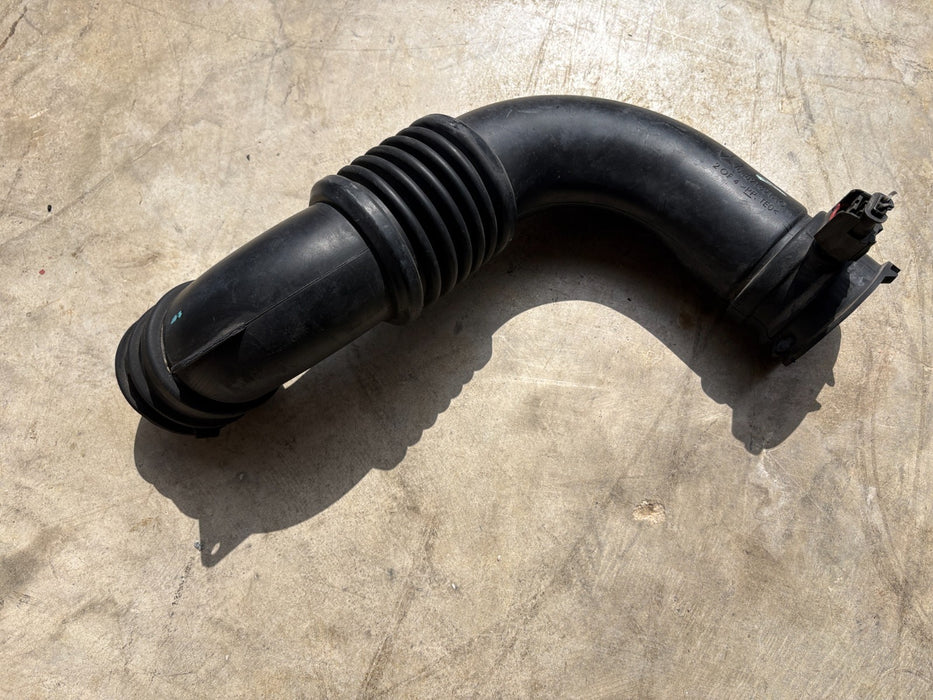 2011 - 2017 Jeep Patriot Air Intake Duct Tube Hose 04891621AC OEM