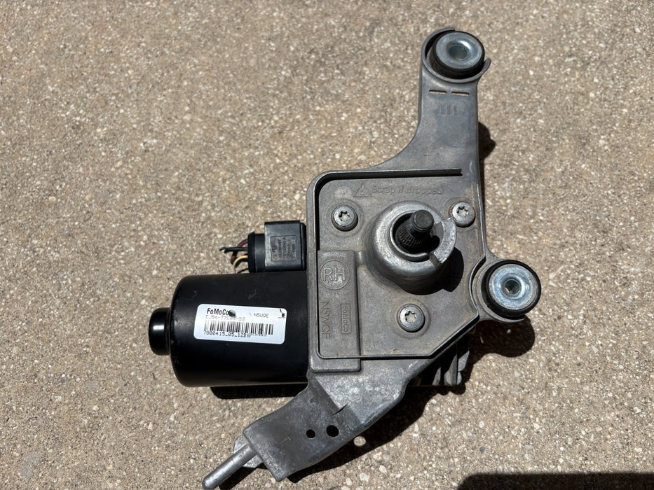 2013-2019 FORD ESCAPE FRONT RIGHT WINDSHIELD WIPER MOTOR CJ5417504BK OEM