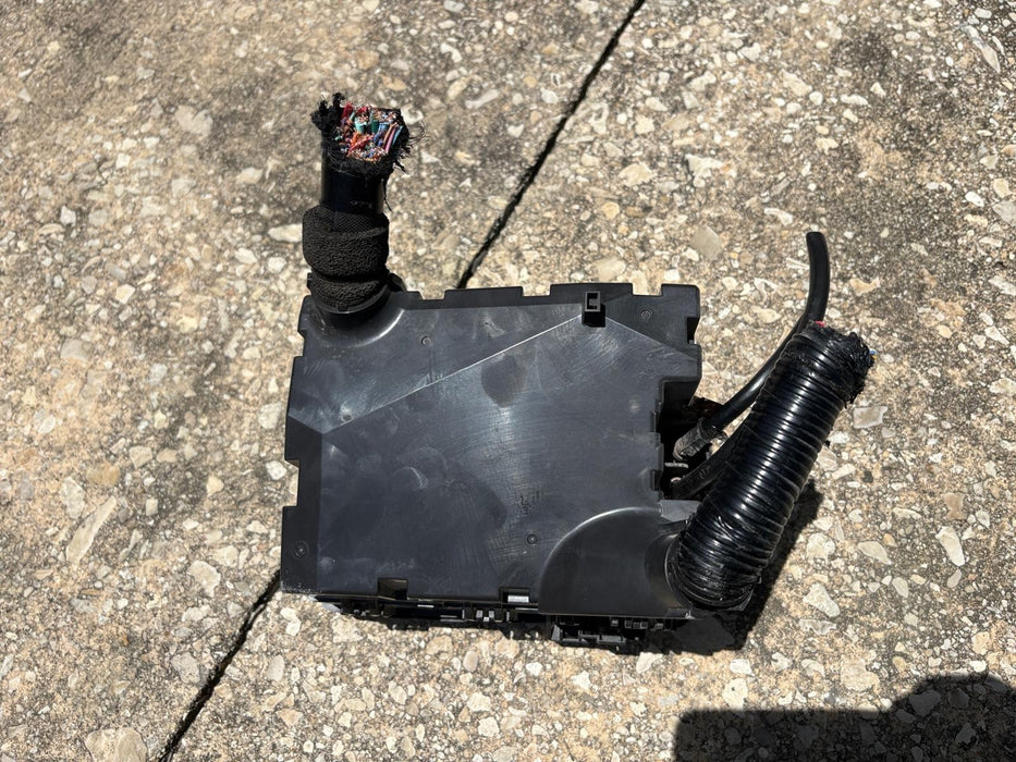 2017 - 2022 Honda CRV Engine Fuse Box Assembly OEM