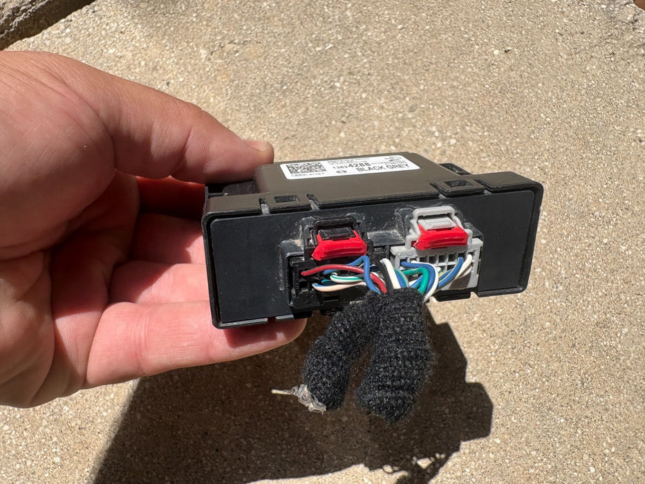 2018 - 2022 Chevrolet Equinox Gateway Control Module 13524288 OEM
