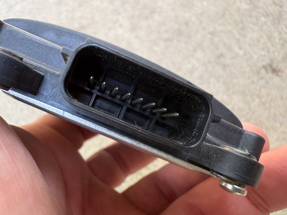 2017 - 2020 NISSAN PATHFINDER REAR RIGHT BLIND SPOT RADAR SENSOR 284K06KA3A OEM