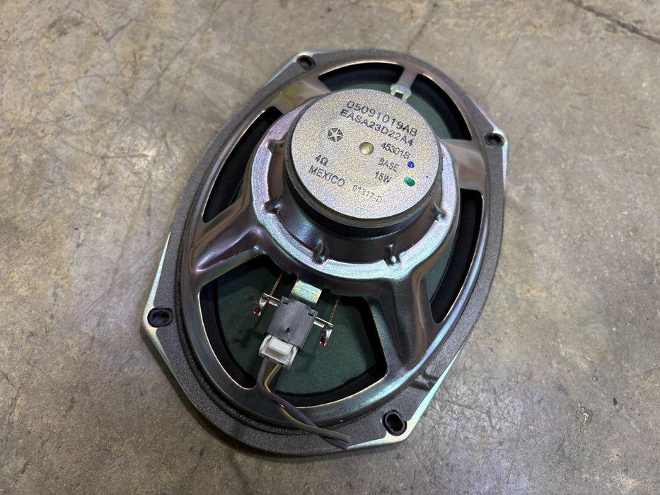 2013-2020 DODGE GRAND CARAVAN FRONT LEFT DOOR SPEAKER AUDIO 05091019AB OEM