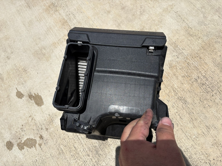 Genuine OEM, 2018-2019 Sonata 2.0, 2.4L Air Cleaner Housing Box #28110D4900