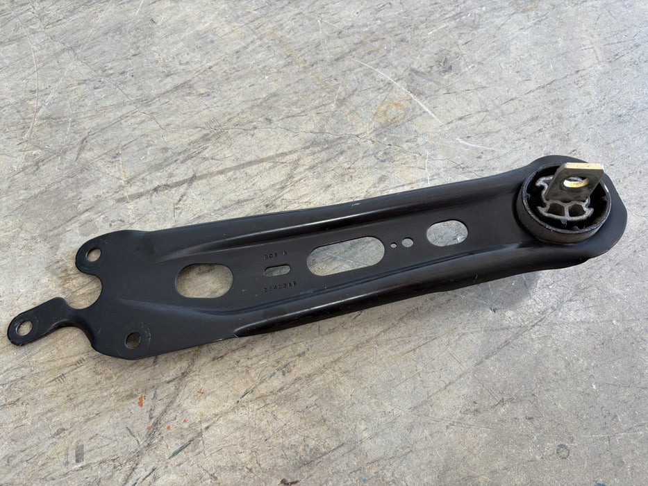 2018-2022 Chevrolet Equinox Rear Left Trailing Lower Control Arm #84175532
