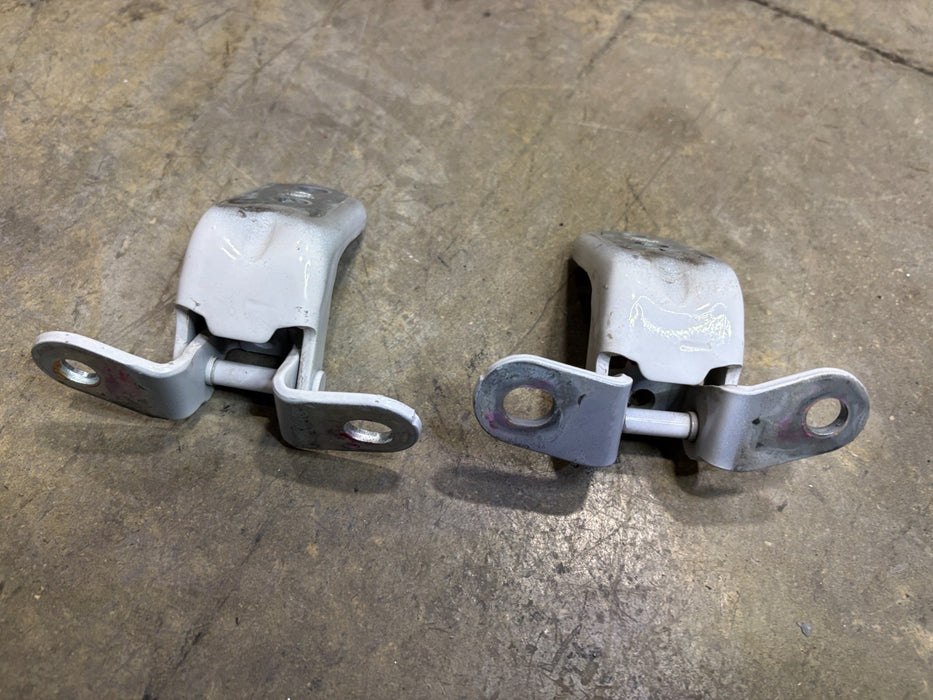 SET OF 2 2010 - 2021 HYUNDAI TUCSON FRONT LEFT SIDE DOOR HINGE OEM