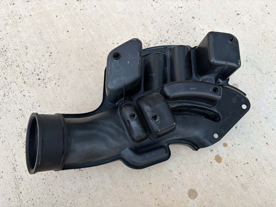 2016-2022 HONDA PILOT ENGINE AIR CLEANER INTAKE RESONATOR GUIDE DUCT