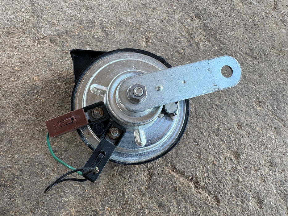 2018 - 2020 NISSAN KICKS FRONT LEFT HIGH TONE PITCH SIREN HORN OEM