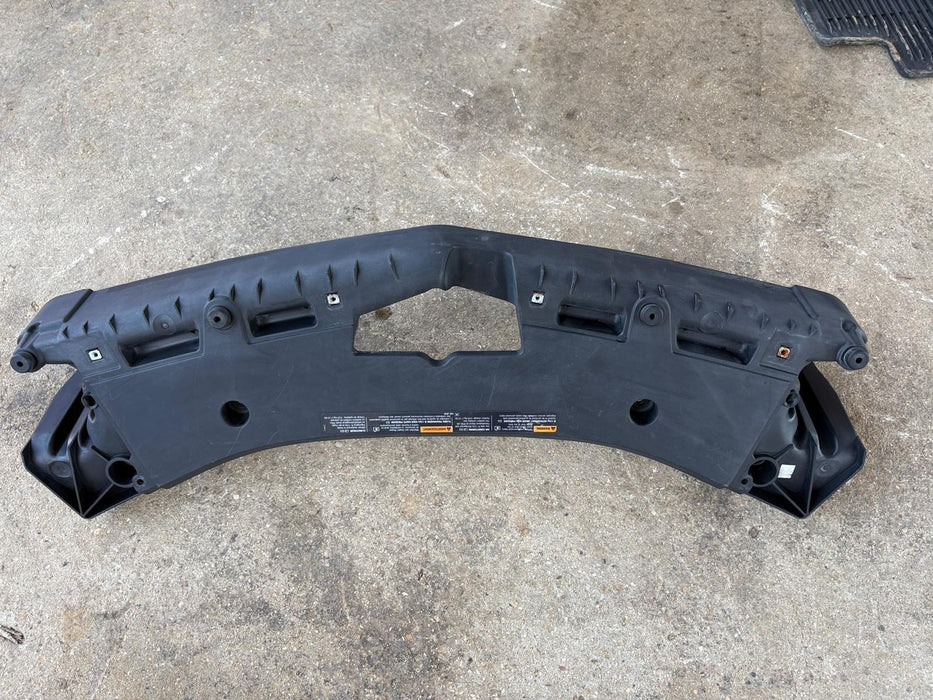 2010-2017 EQUINOX Front Bumper Grille Engine Cover Support Shroud 22802304