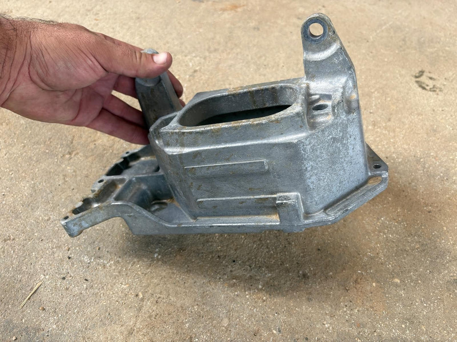 2017-2019 NISSAN SENTRA FRONT LEFT DRIVER SIDE TRANSMISSION BRACKET OEM