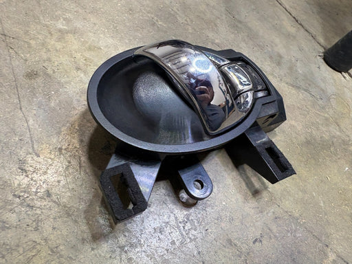 2011-2017 NISSAN JUKE FRONT RIGHT SIDE DOOR INTERIOR PULL HANDLE TRIM OEM