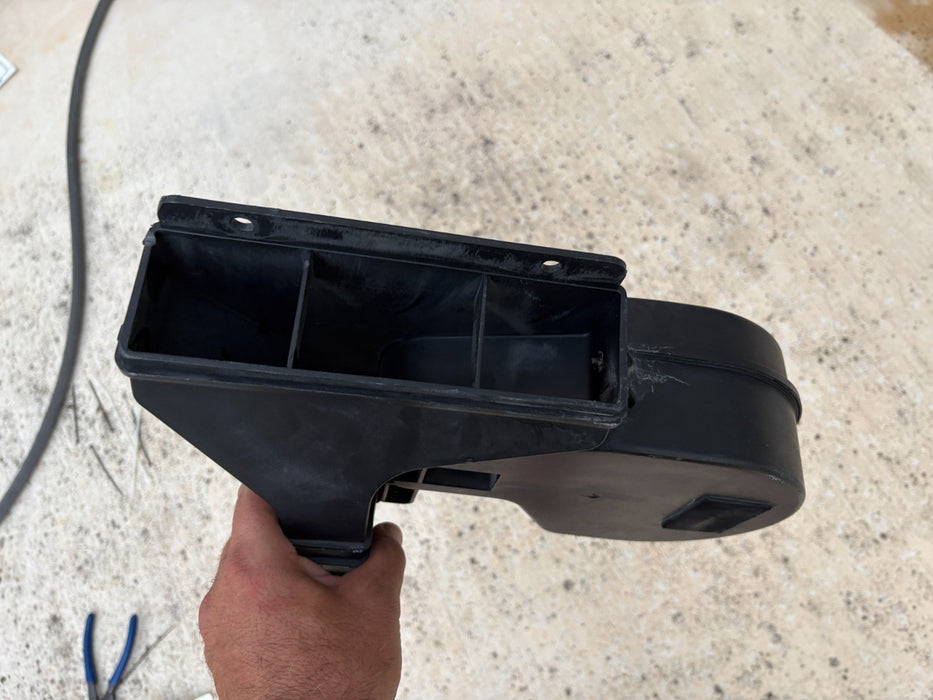 2013 - 2018 Hyundai Santa Fe 2.0L Air Cleaner Intake Duct Tube OEM
