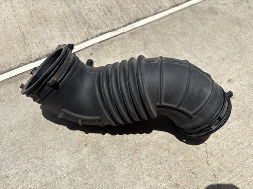 2015 2016 2017 Hyundai Accent Veloster 1.6 Air intake Duct Tube Hose 28140-3X000