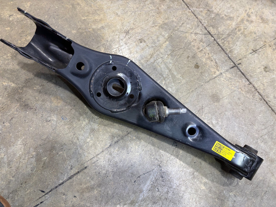 2020-2025 HYUNDAI PALISADE REAR RIGHT SIDE LOWER CONTROL ARM OEM 55211S8050
