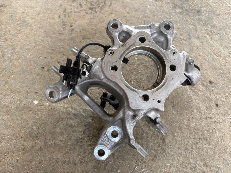 2017-2022 Honda CRV CR-V 1.5L REAR Left Knuckle Stub Axle Assembly OEM