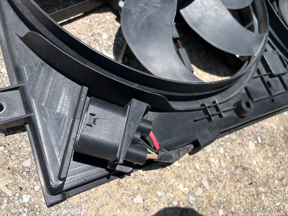 2009 - 2017 Volkswagen Cc Engine Radiator Cooling Fan Motor OEM