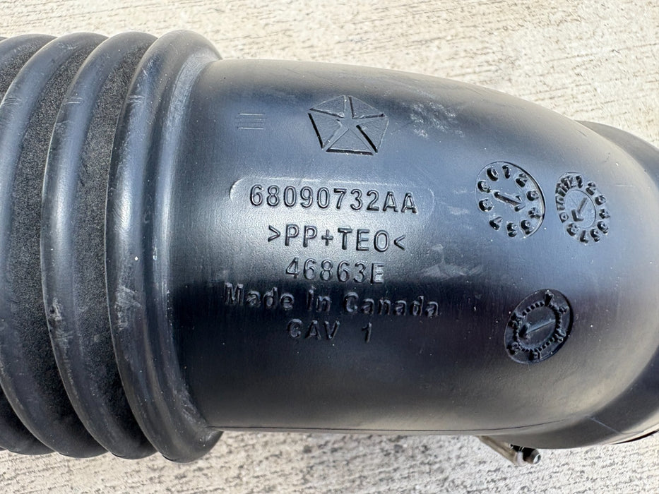 2013-2024 RAM CLASSIC 1500-3500 ENGINE 5.7 INTAKE TUBE CLEAN AIR DUCT 68090732AA
