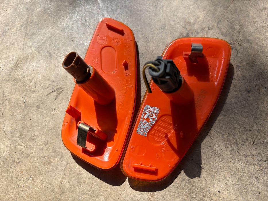 2015–2021 Jeep Renegade Right & Left Side Marker Reflector
