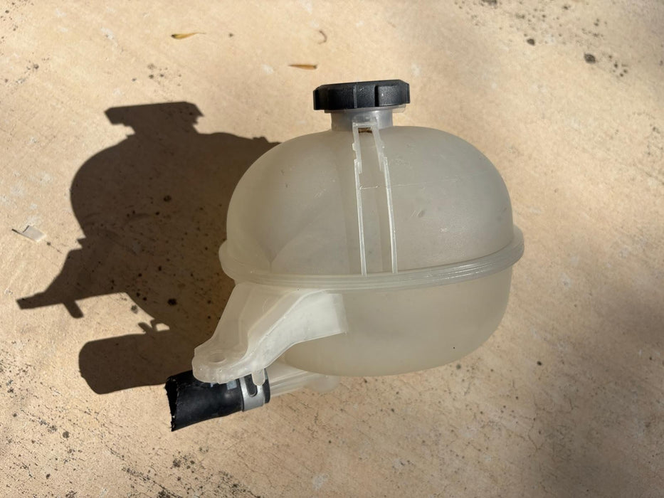 2022-2026 HYUNDAI TUCSON 2.5L RADIATOR COOLANT OVERFLOW BOTTLE OEM