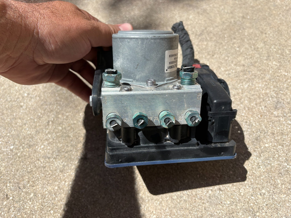 2018-2020 TRAVERSE 3.6L ABS ANTILOCK BRAKE PUMP CONTROL MODULE OEM 84724101