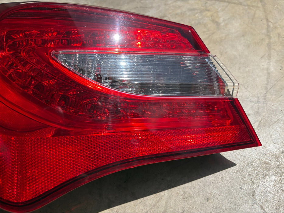 2011 2012 2013 2014 CHRYSLER 200 SEDAN LEFT SIDE TAIL LIGHT OEM