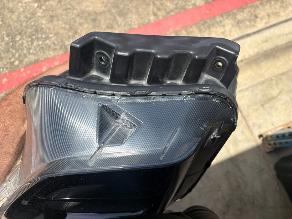 2019 - 2020 Hyundai Santa Fe Halogen Driver Left Side Headlight OEM